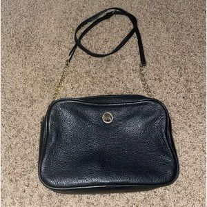 Micheal Kors Leather Purse!